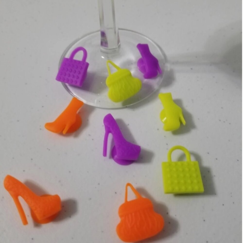 12pcs. Fashion Themed Silicone Wine Markers Barware Glass Charm Drink Tracker